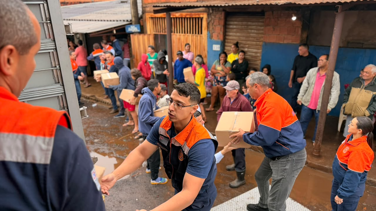 Governo de SP envia 11,5 mil itens de ajuda a cidades da região de Ribeirão Preto