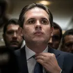 Eleito para o primeiro mandato em 2010, Motta cresceu politicamente sob a proteção de nomes centrais do Congresso | Foto: Divulgação/Oeste | Imagem criada com o auxílio de inteligência artificial