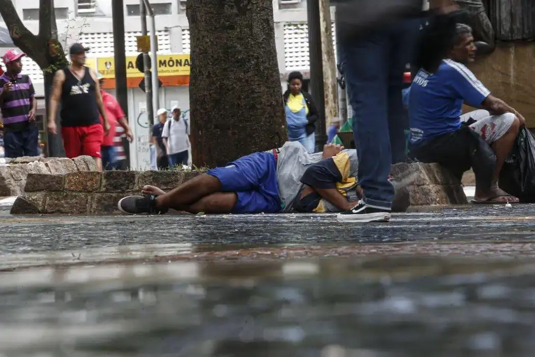 GDF internação involuntária
