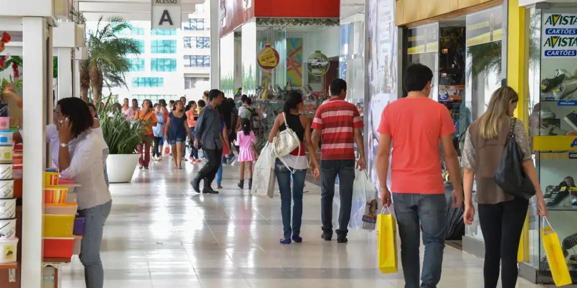 Estudo prevê impacto da PEC 6x1 em serviços, logística e varejo