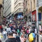 Cerca da metade da população adulta brasileira está inadimplente, segundo dados do Serasa | Foto: Rovena Rosa/Agência Brasil
