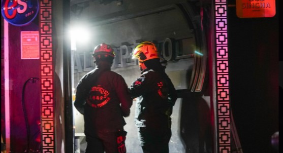 Incêndio em pub na Tailândia deixa ao menos 27 mortos
