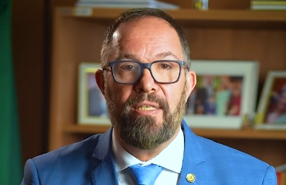 Deputado critica governo Lula e diz que Plano Safra virou 'Plano Sofra'