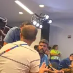 O repórter Marcelo Courrege, da TV Globo, durante bate-boca com jornalista marroquino | Foto: Reprodução/Redes sociais