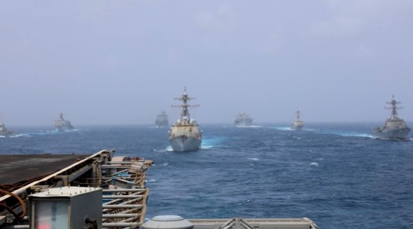 EUA bombardeiam 90 alvos militares iranianos