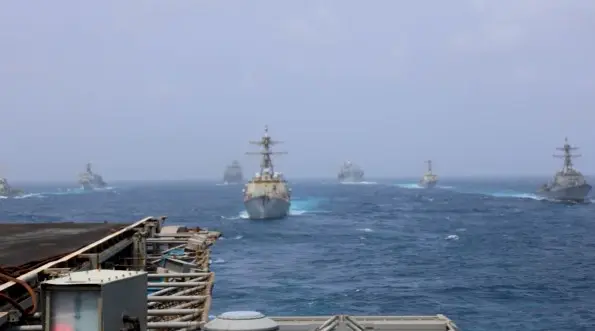 navios dos eua - estreito de ormuz - irã