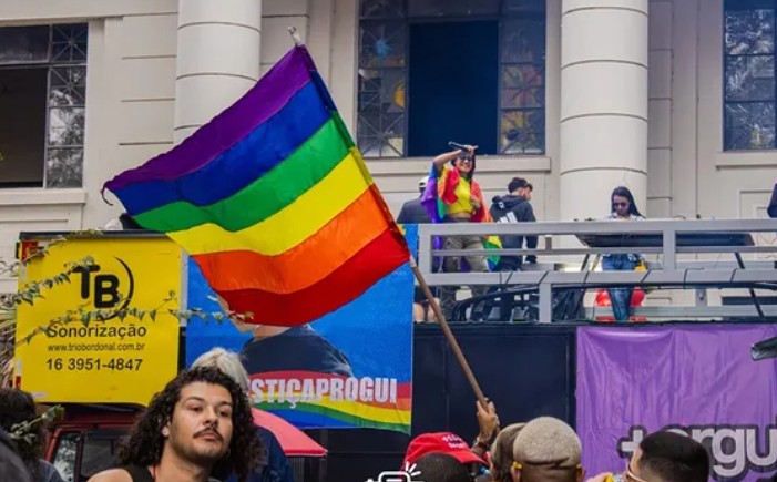 Sorocaba (SP) aprova projeto que proíbe crianças em parada LGBT