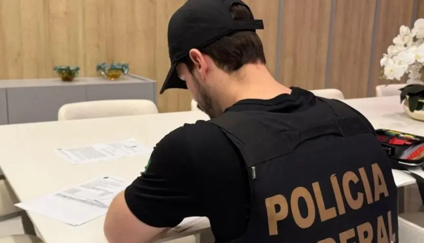 Agentes da Polícia Federal cumpriram mandados de prisão preventiva e de busca e apreensão | Foto: Divulgação/ PF