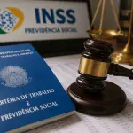 A revisão da vida toda havia sido aprovada pelo STF em dezembro de 2022 | Foto: Divulgação/Oeste | Imagem criada com o auxílio de inteligência artificial