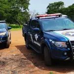 A caminhonete oficial furtada, do modelo Toyota Hilux, estava sem identificação | Foto: Reprodução/Receita Federal